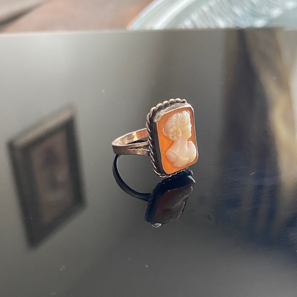 Vintage Sterling Silver Cameo Ring - Women's Jewelry